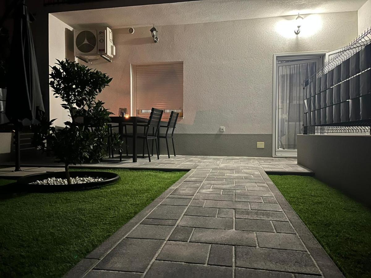 Ante’s Split Exterior foto